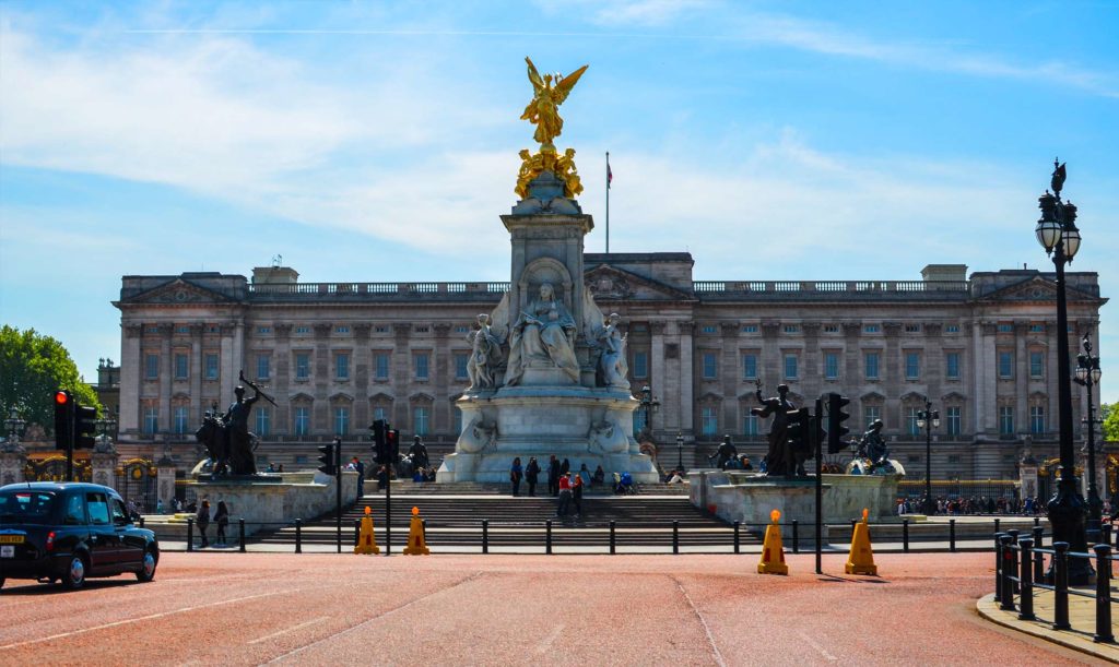 skip_London_tips_Buckingham-Palace