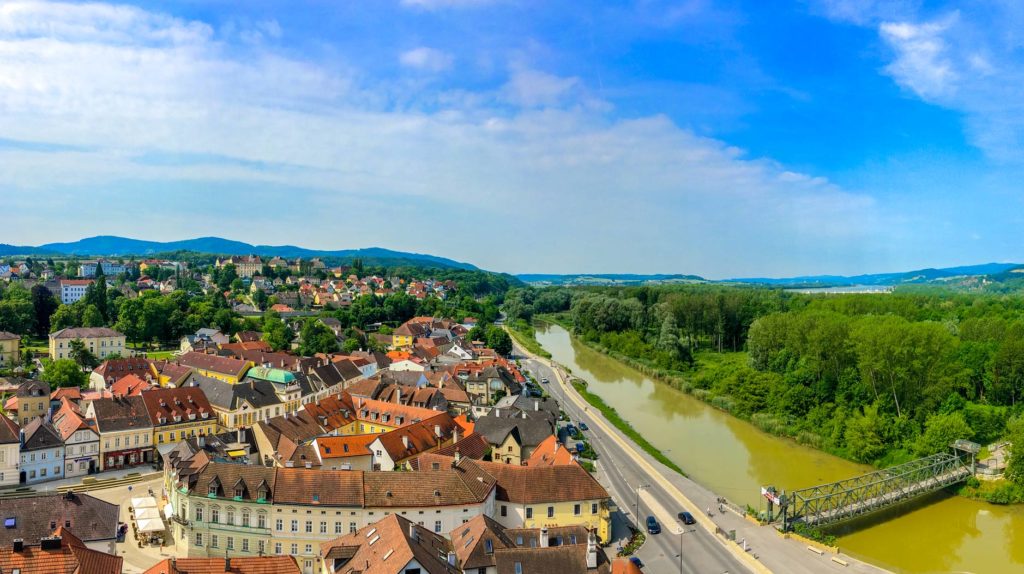 bike from melk to krems town view