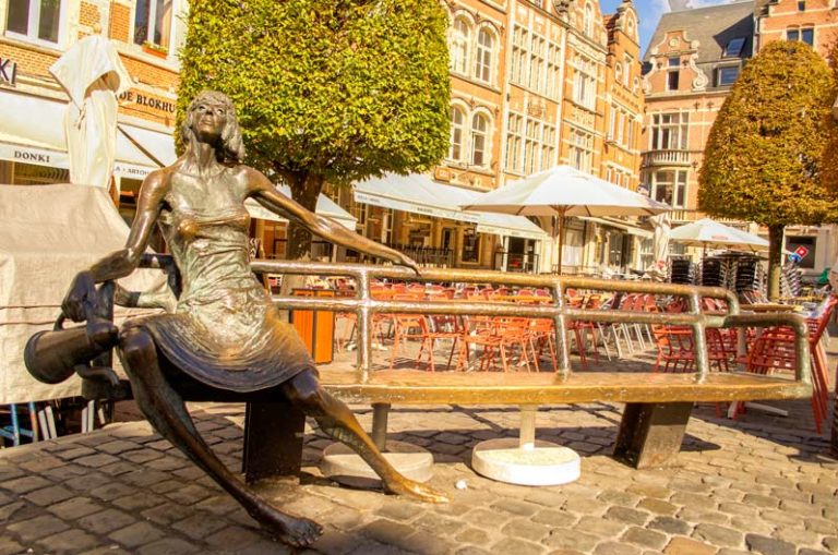 de-kotmadam-statue-Leuven-