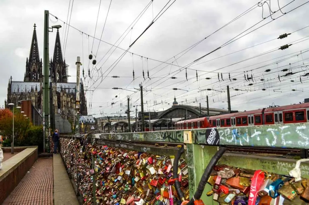 cologne-cathedral-and-train-station