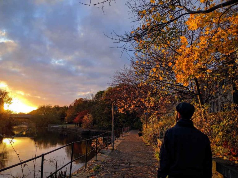 water-of-leith-walkway-edinburgh-sunset