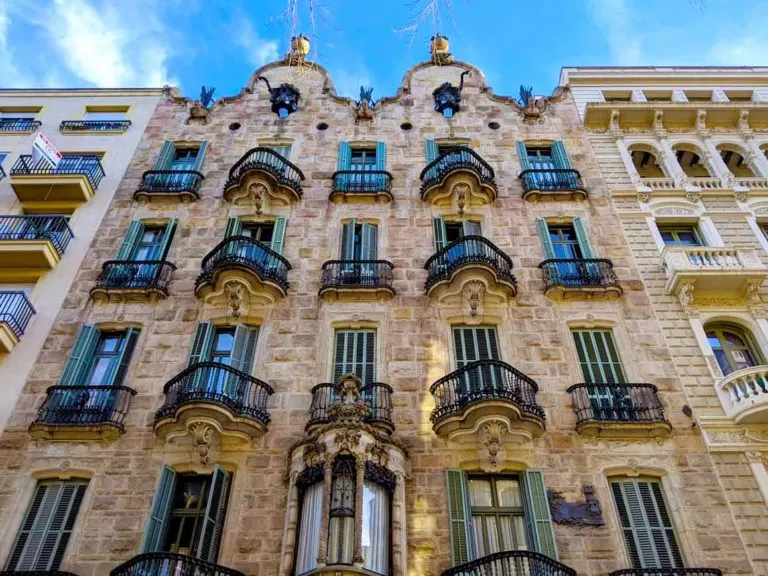 casa-calvet-gaudi's barcelona-spain-travel-guides
