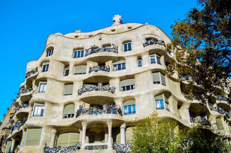 Barcelona Gaudi Casa Mila La Pedrera Modell Souvenir Spanien Neu 