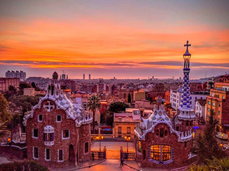 save-on-park-guell-sunrise-entry