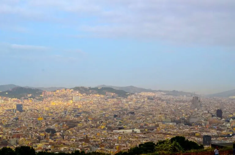 view-at-the-top-of-Montjuic