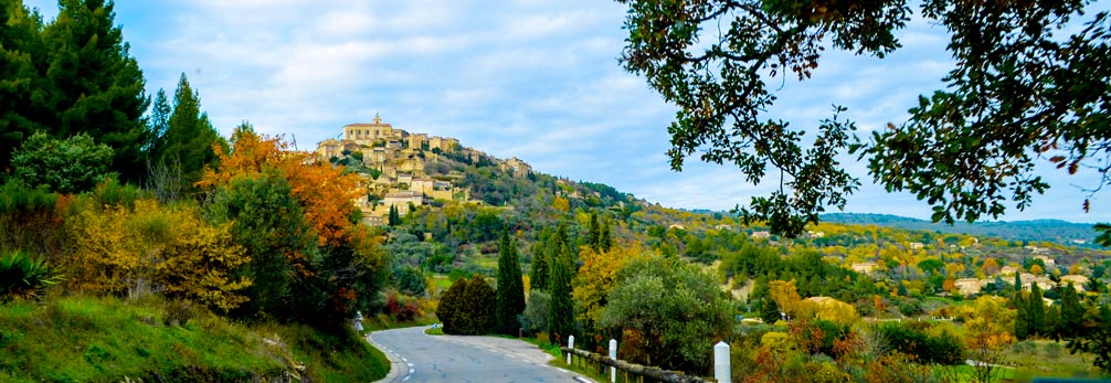 The Best One Day Road Trip From Aix [Avignon, Gordes, Roussillon]