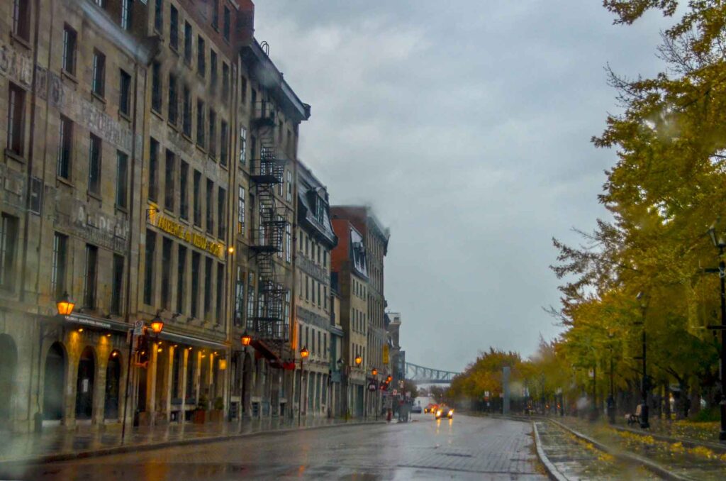 raining-in-old-montreal-