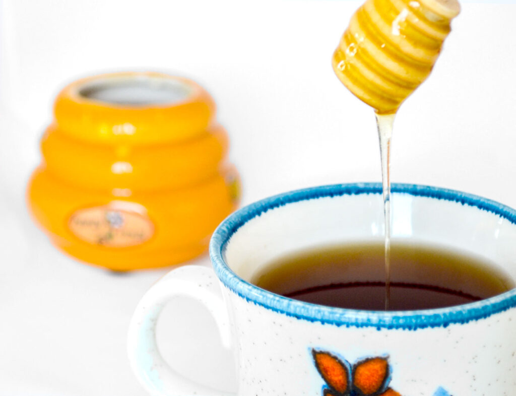 honey-in-tea-toxic