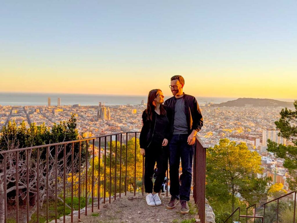 barcelona-skyline-at_sunset- travel-tips-for-couple
