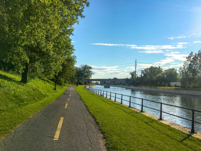 bike-on-the-lachine-canal-near-montreal
