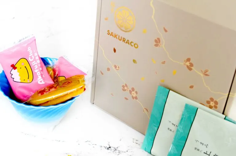 sakuraco-subscription-box-design