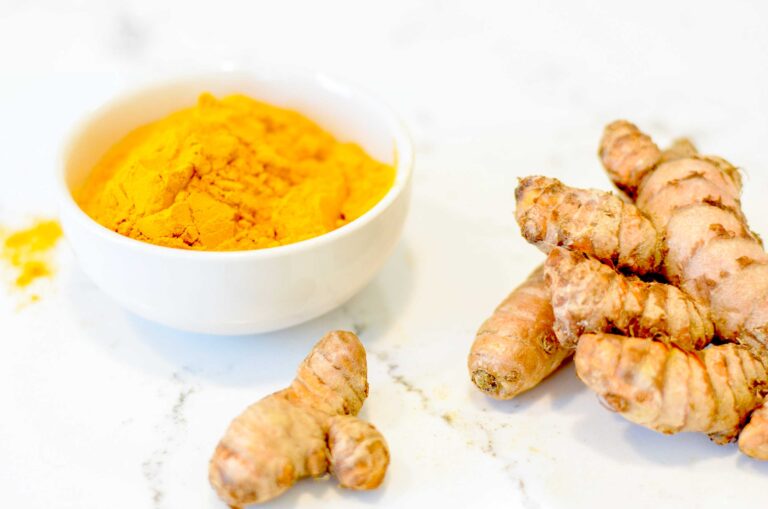 11 Incredible Benefits & Side Effects of Turmeric Tea: Should You Drink It?