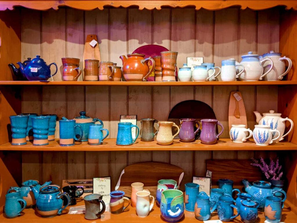 pei-pottery-souvenir-to-buy