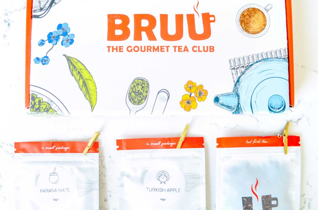 bruu-tea-gold-clothespins-