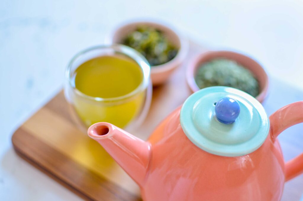 tea-tasting-with-a-teapot-and-mug