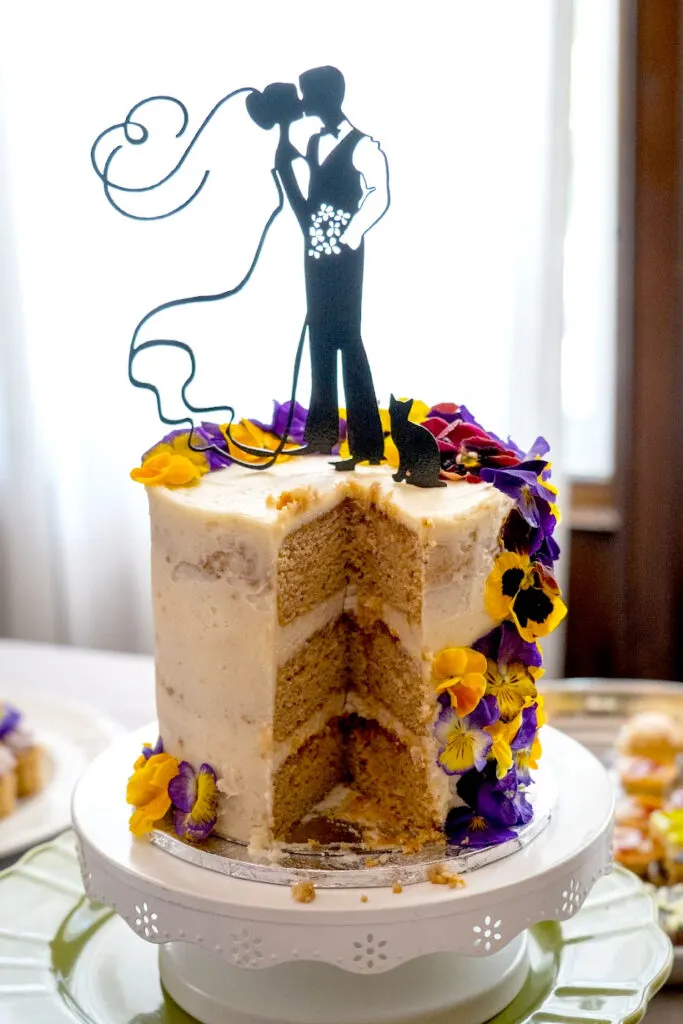 earl-grey-wedding-cake