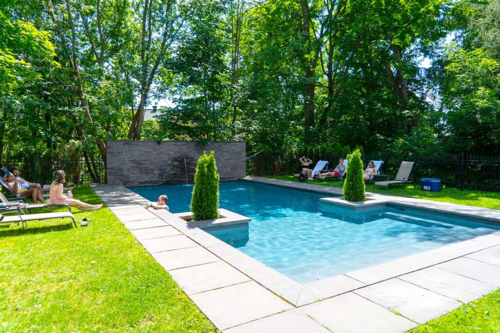 manoir-maplewood-pool