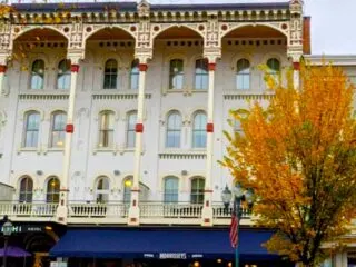 hotels-in-saratoga-springs-featured-image