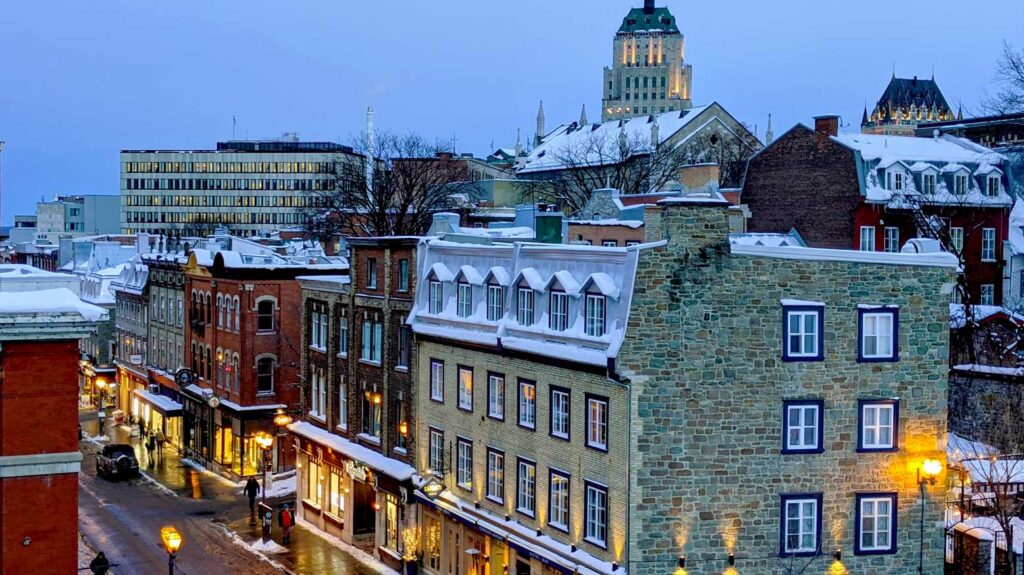 blue-hour-quebec-city-early-sunsets-in-winter