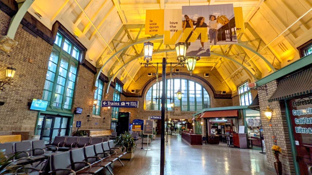 inside-via-rail-quebec-city-train-station-gare-du-palais