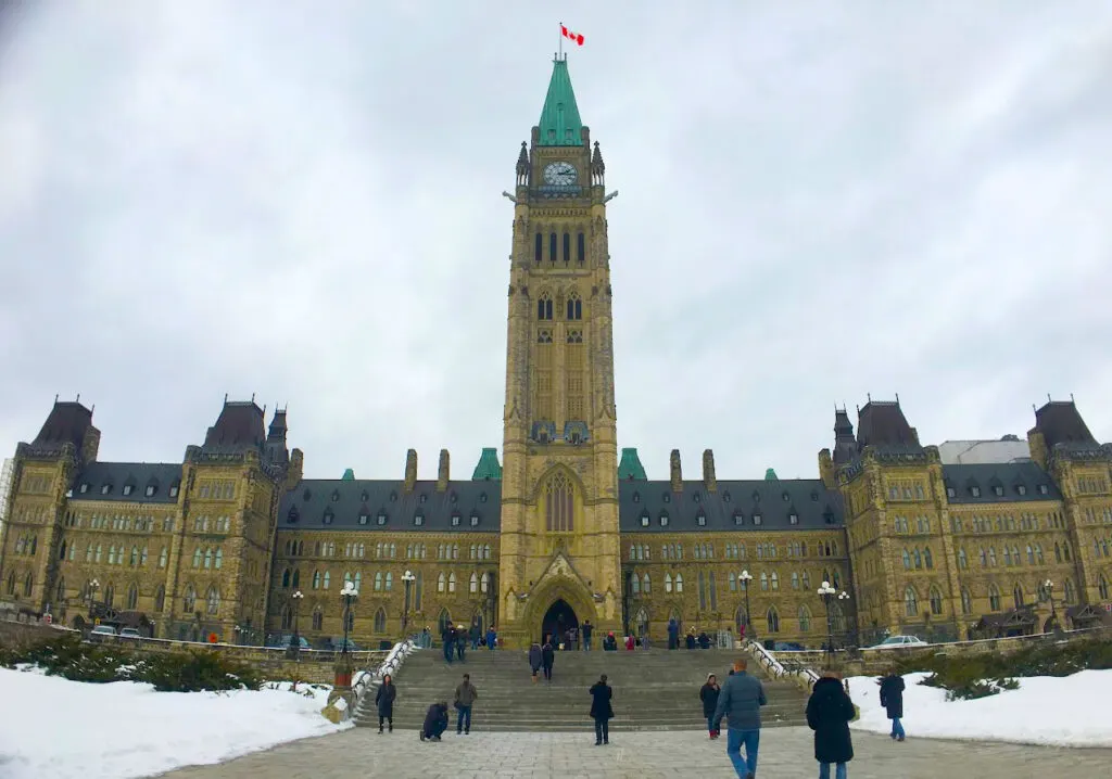 parliament-in-ottawa-in-winter