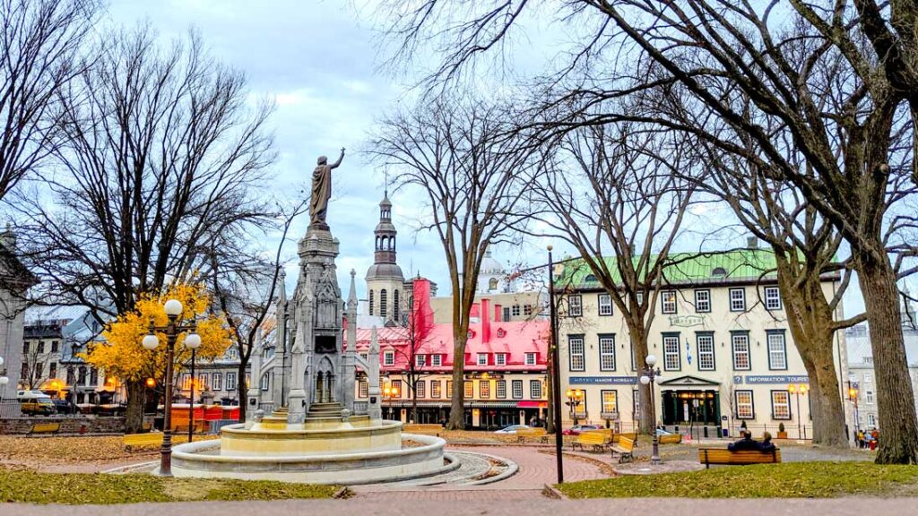 place-darmes-quebec-city-itinerary