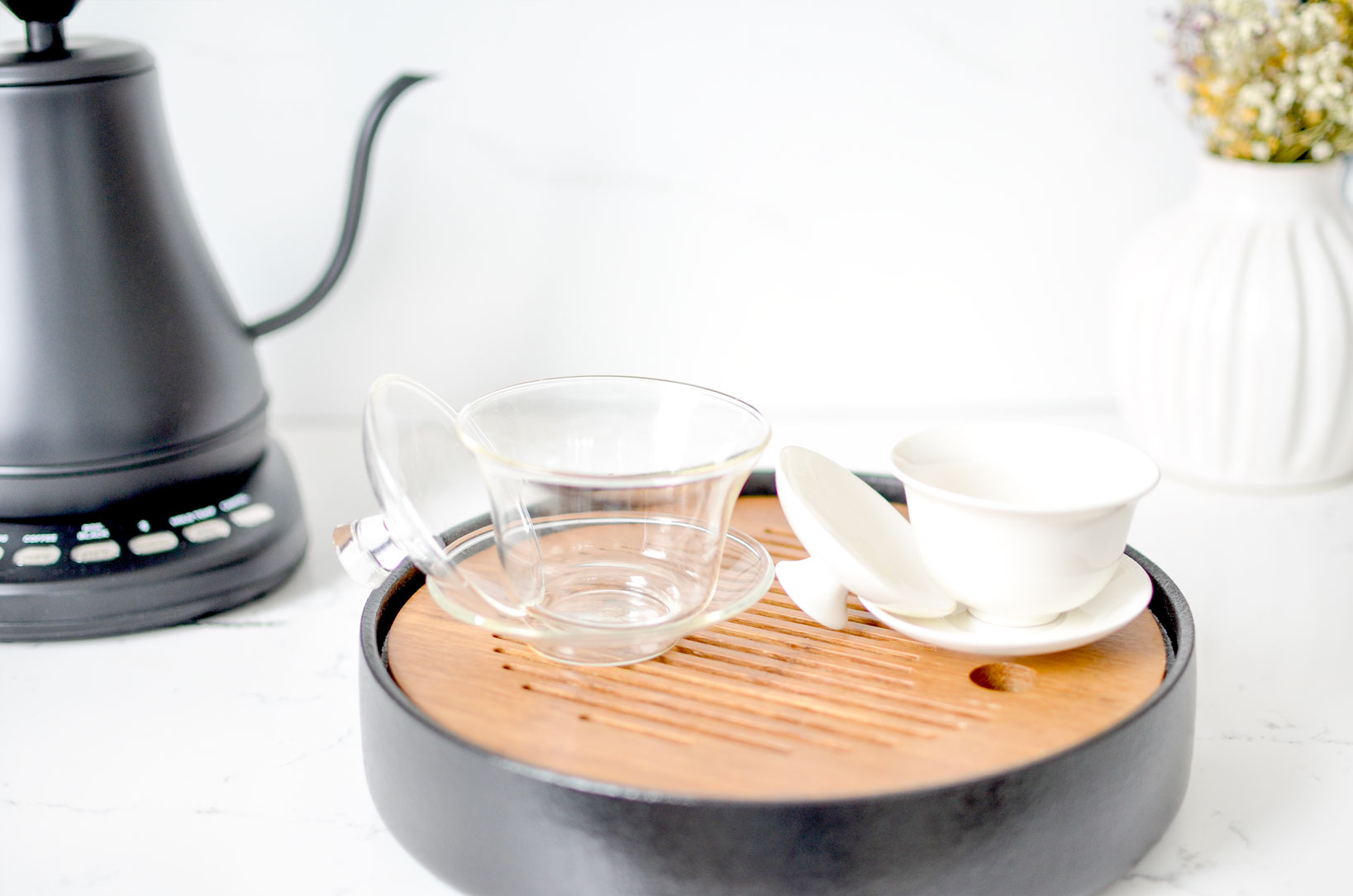 How To Brew Tea With A Gaiwan: A Complete Beginners Guide