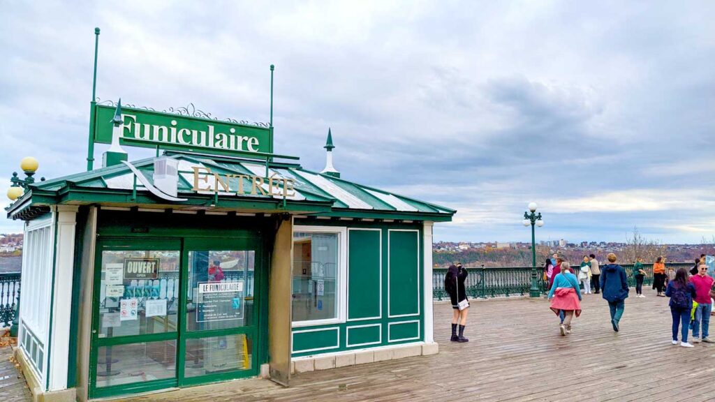 quebec-city-itinerary-take-the-funicular-