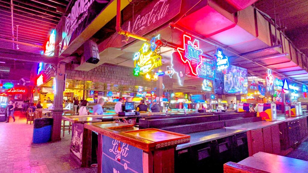 billy-bobs-honky-tonk-fort-worth-texas
