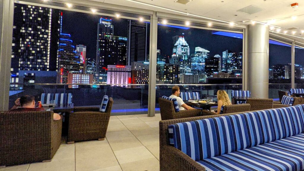 cigar-lounge-at-night-with-a-view-rules-and-reg-fairmont-austin-hotel-review