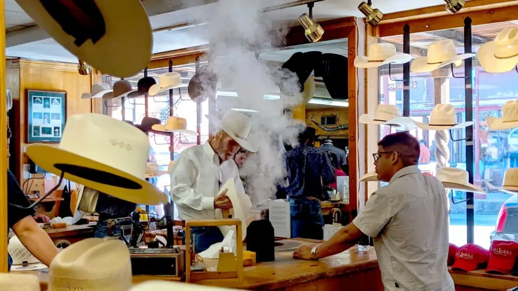 steaming-a-cowboy-hat-in-fort-worth-texas-souvenirs