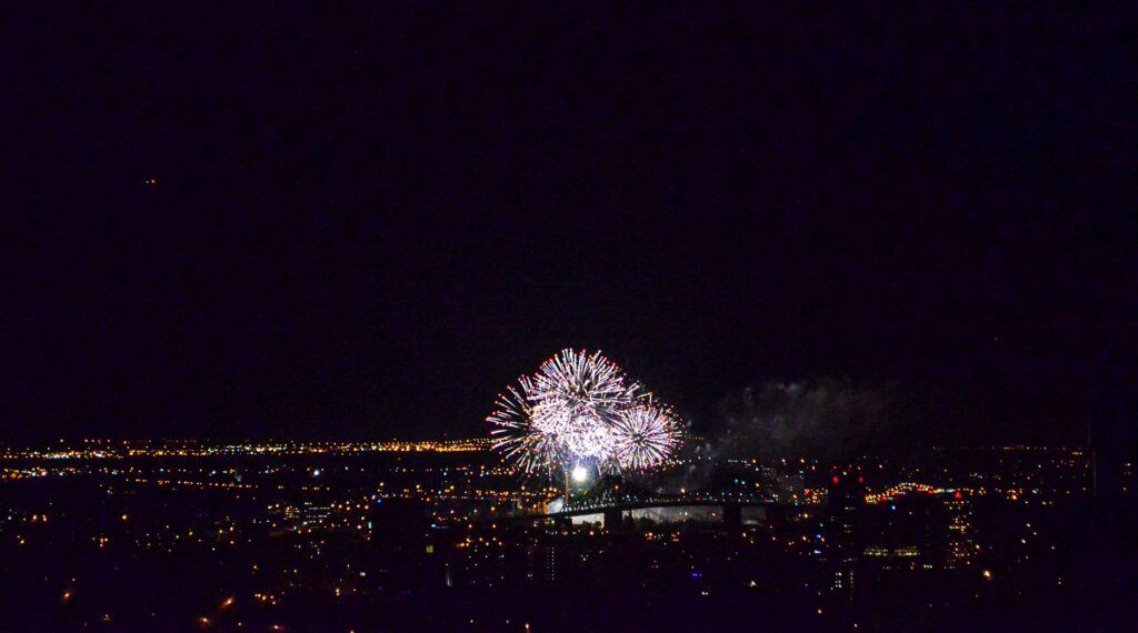 fireworks-in-the-old-port-montreal2