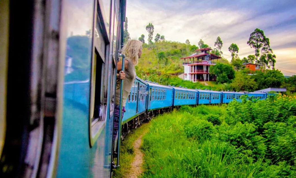 kandy-to-ella-train-bucket-list-Yves-Alarie