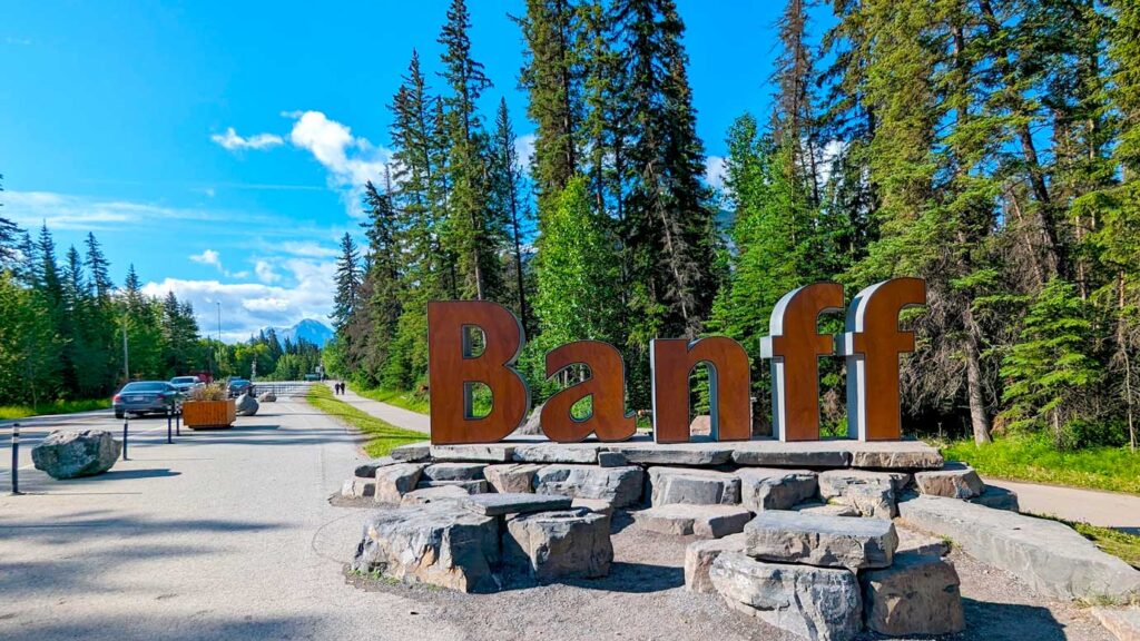 banff-sign-entering-banff-town-alberta-canada