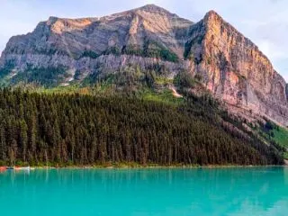 best-time-to-visit-lake-louise-no-crowds-featured-image