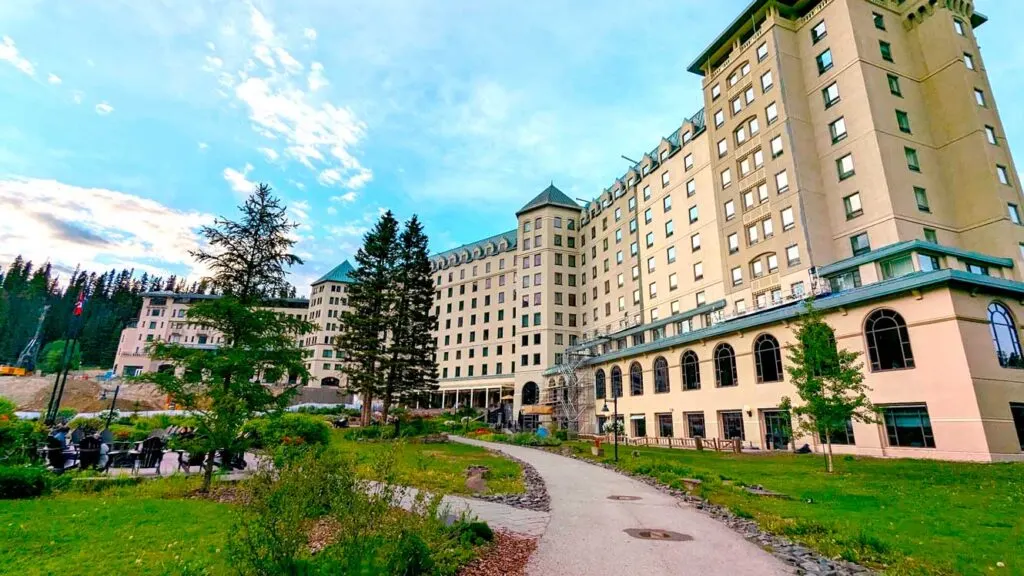 fairmont-chateau-lake-louise