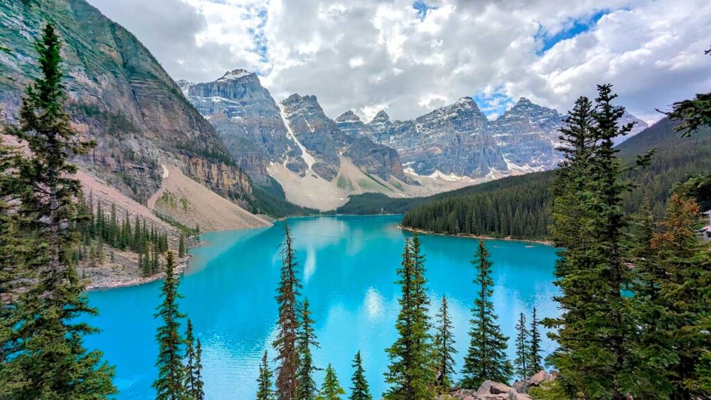 moraine-lake-canada-guide-view-from-rockpile
