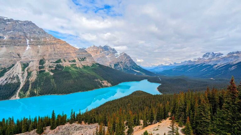 Do You Need To Visit Lake Louise (& When Is The Best Time To Visit ...