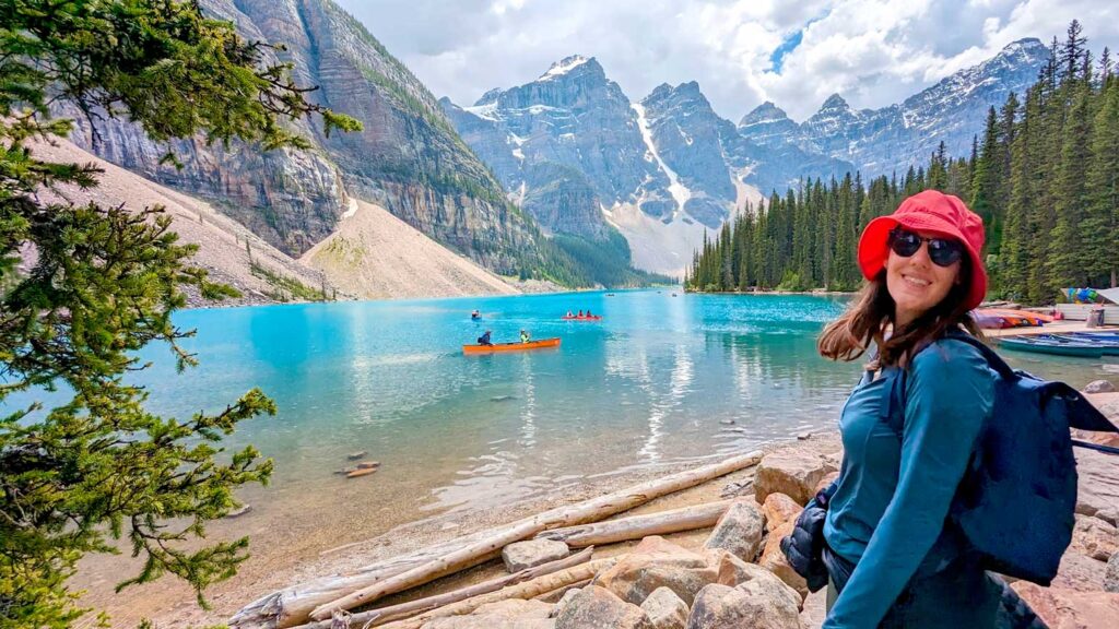 watching-the-canoes-go-by-at-moraine-lake
