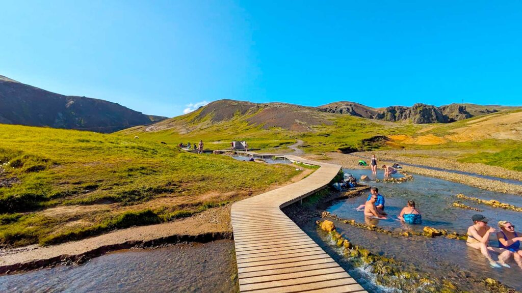 busier-and-less-busy-spots-at-the-thermal-hot-spring-Iceland