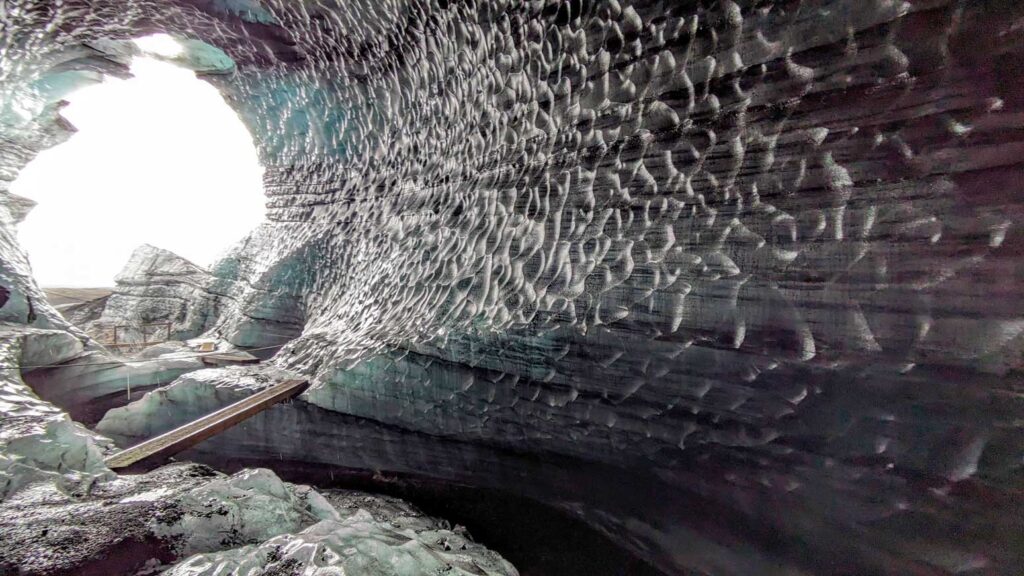 melting-ice-cave-bridges-Iceland
