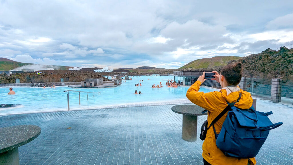 taking-pictures-outside-the-blue-lagoon-Iceland