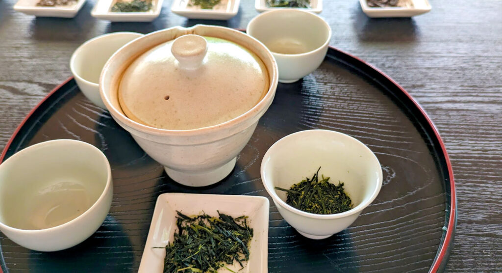 Shiboridashi-traditional-teapot-japan-souvenir