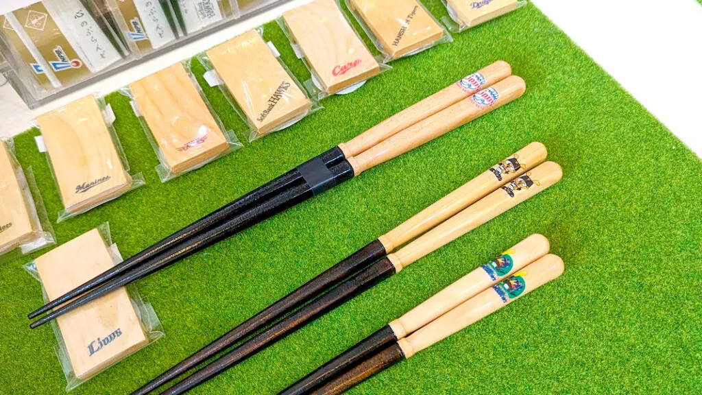baseball-bat-chopstick-rest-japanese-souvenirs