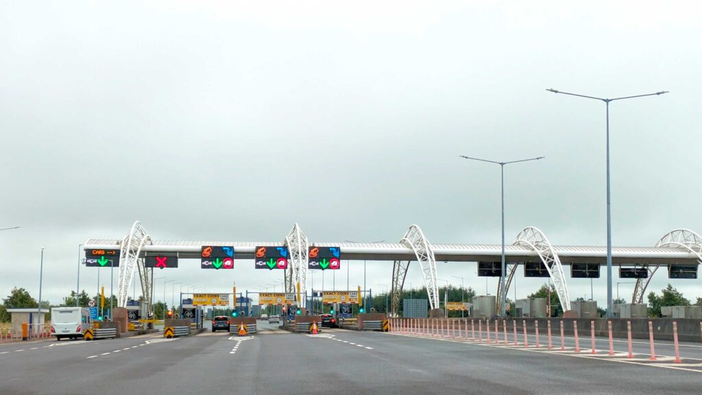 paying-for-toll-roads-in-Ireland