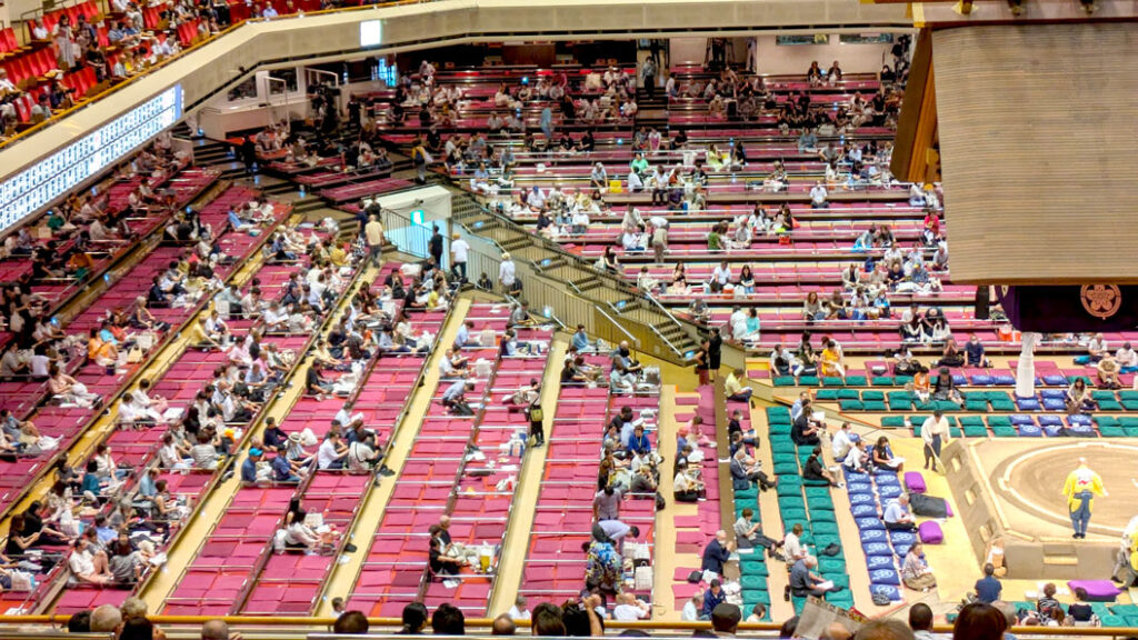 box-seats-at-sumo-tournament-tokyo