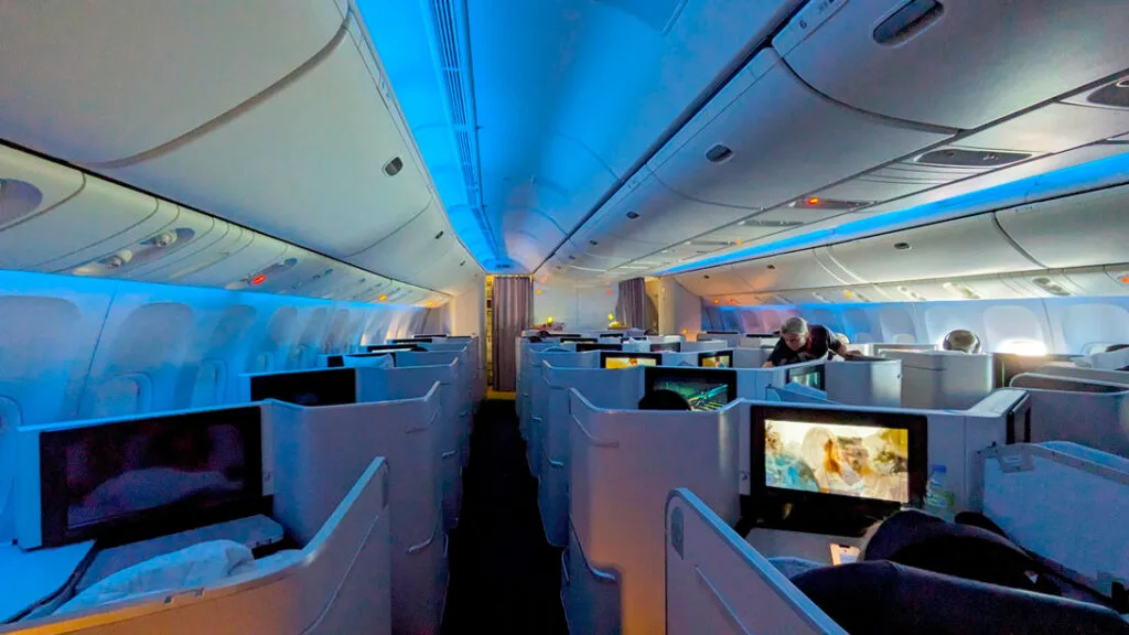 business-class-aisles-air-canada