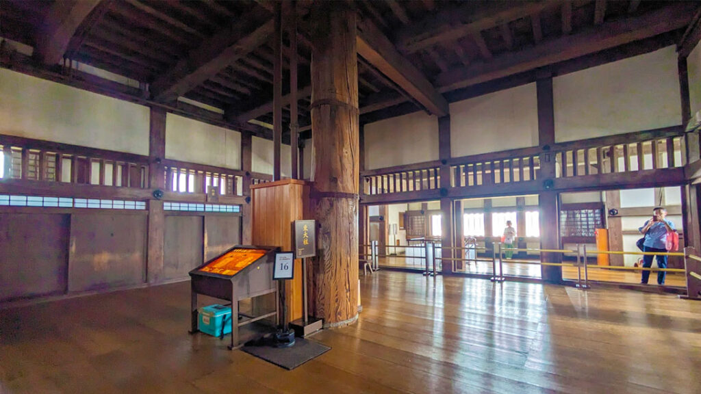 inside-himeji-castle-keep