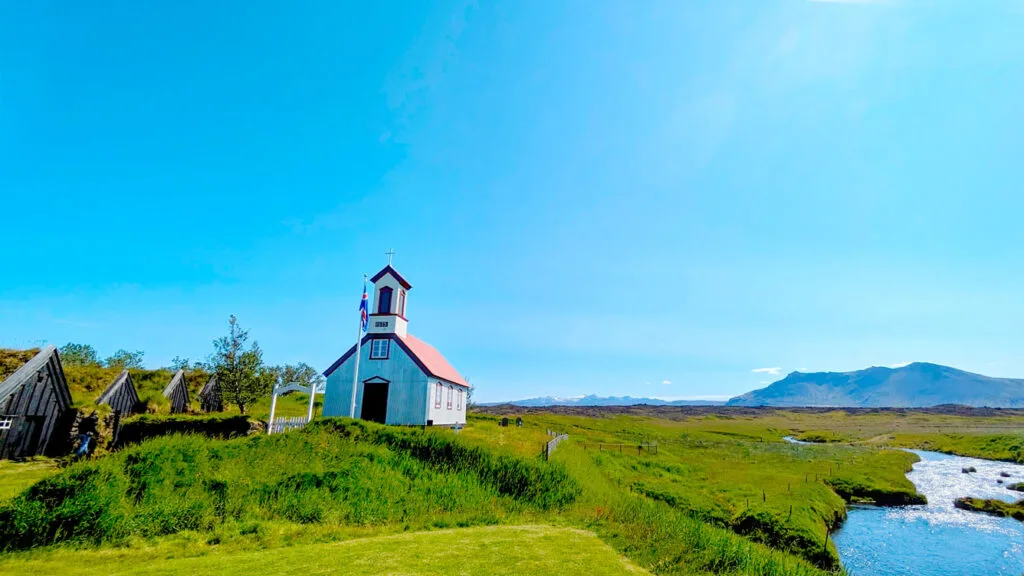 keldur-turf-homes-in-Iceland