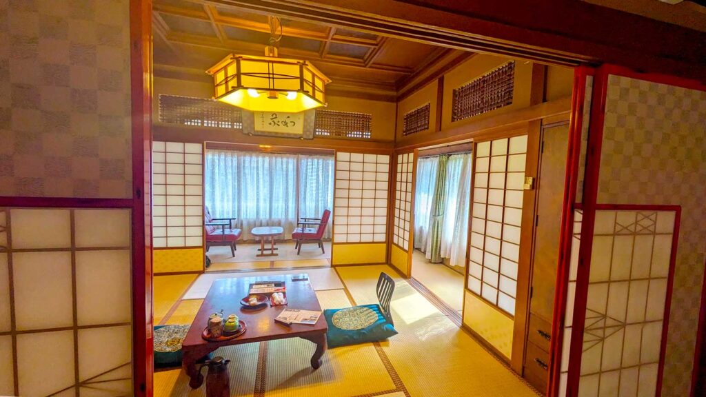private-onsen-in-ryokan-japan-room